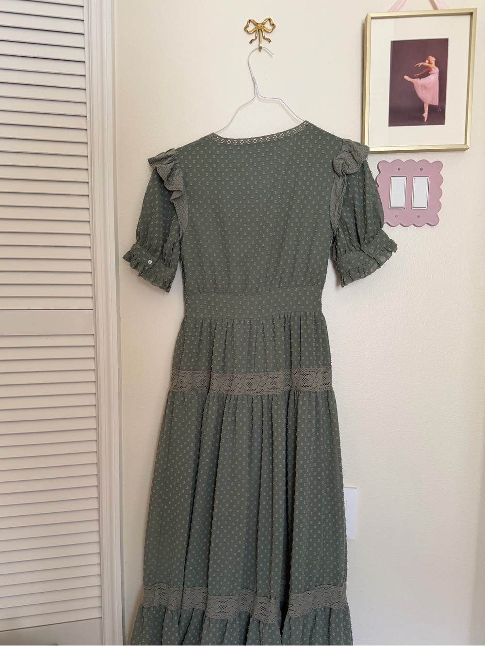 Wrap Front Lace Insert Textured Midi Tea Dress in Sage Green - Picture 4 of 4